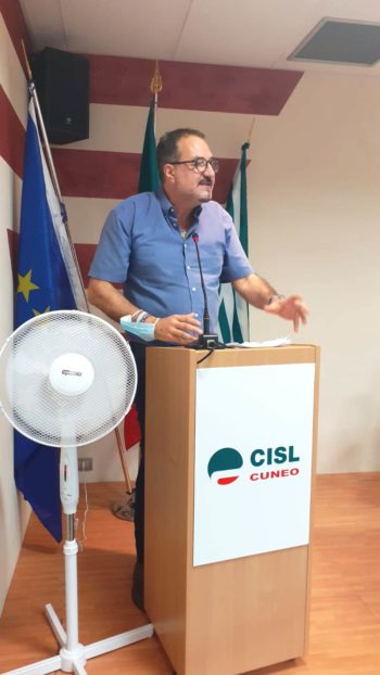 L'intervento del segretario generale della Cisl Cuneo, Enrico Solavagione,al consiglio generale della Filca Cisl Cuneo